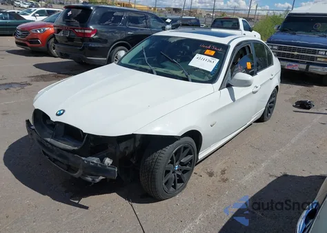 2011 BMW 328I xDrive z USA, uszkodzony, nr VIN WBAPK7C5XBF085533